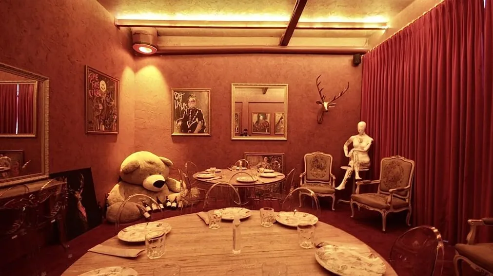 Sala privativa de restaurante entregue